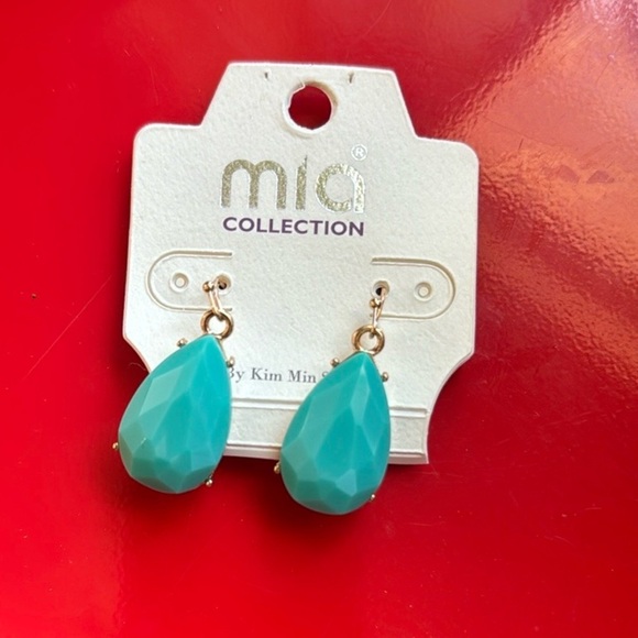 Mia Collection Costume Gold Turquoise Dangle Earrings - Picture 1 of 3